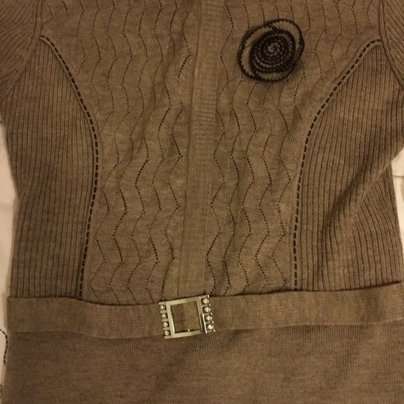 Used sweaters - Picture 3 of 8